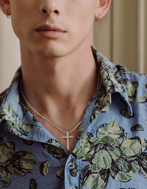 Load image into Gallery viewer, Cross Necklace for Men,Stainless Steel Black Silver Gold Cross Pendant Necklace for Men Cross Chain for Men 16-24 Inches Rope Chain

